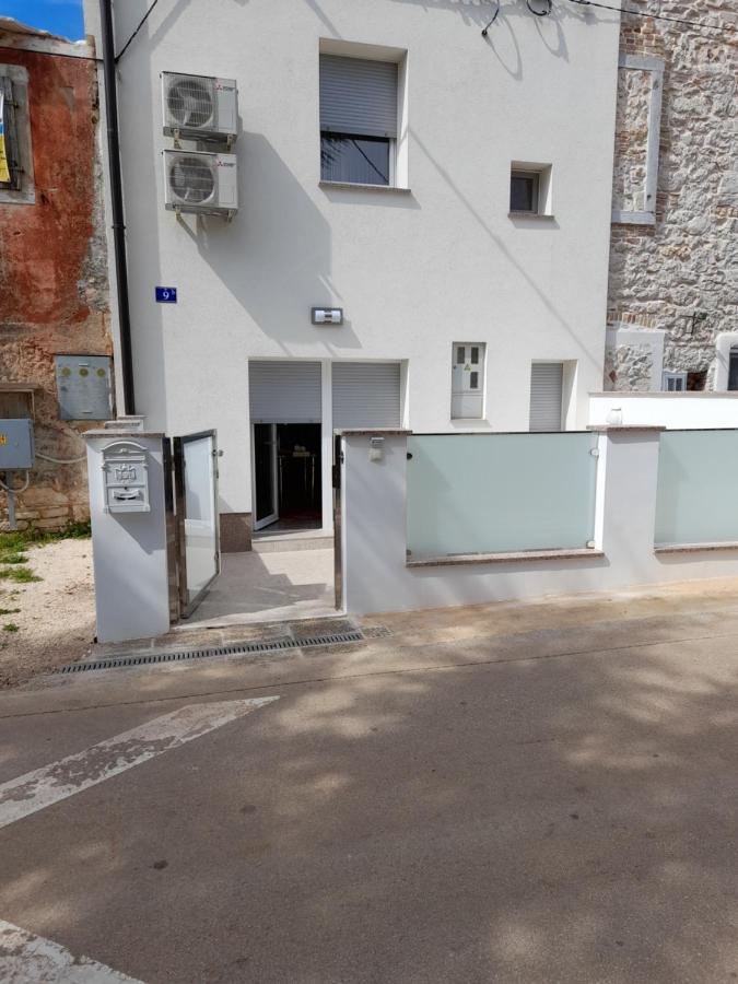 Apartments Donella Umag Exterior foto